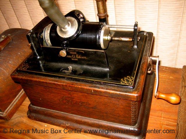 Regina Music Box Center: EDISON FIRESIDE 2/4 MINUTE PHONOGRAPH